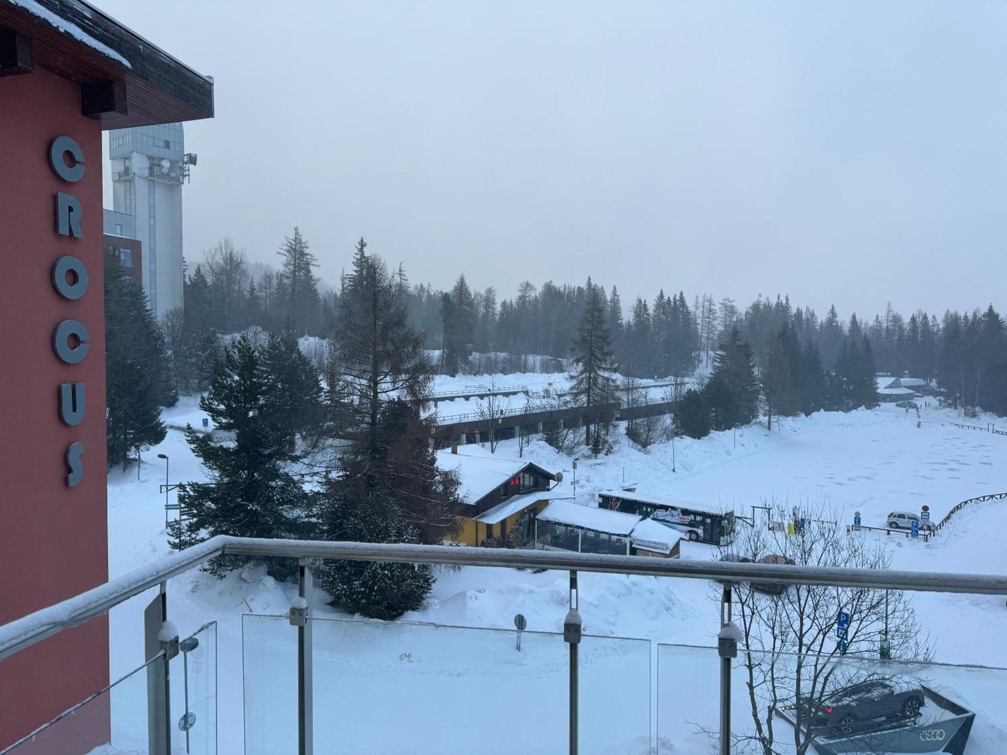 Apartment With Mountain View In Hotel Crocus, Strbske Pleso Exterior foto