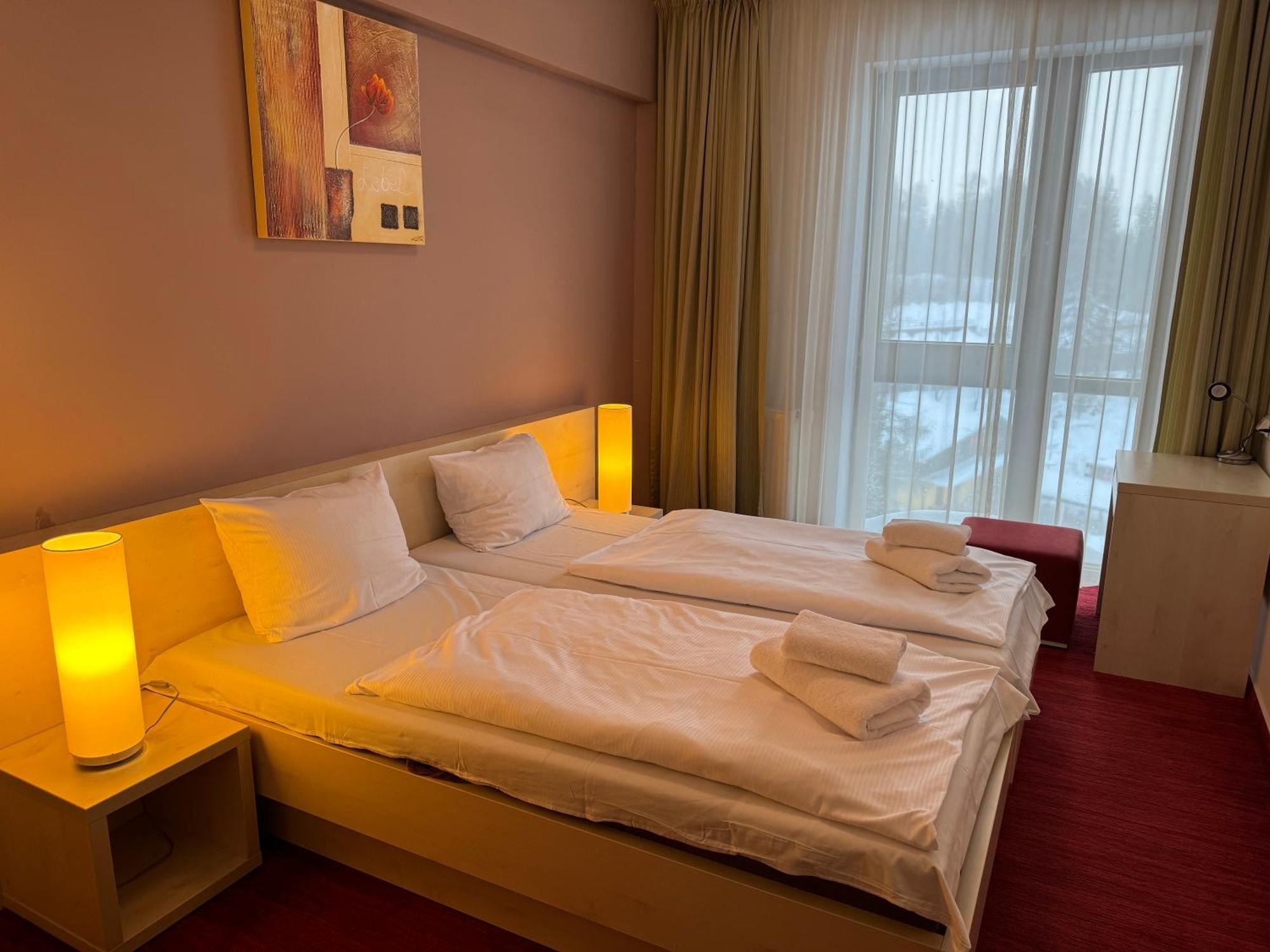 Apartment With Mountain View In Hotel Crocus, Strbske Pleso Exterior foto